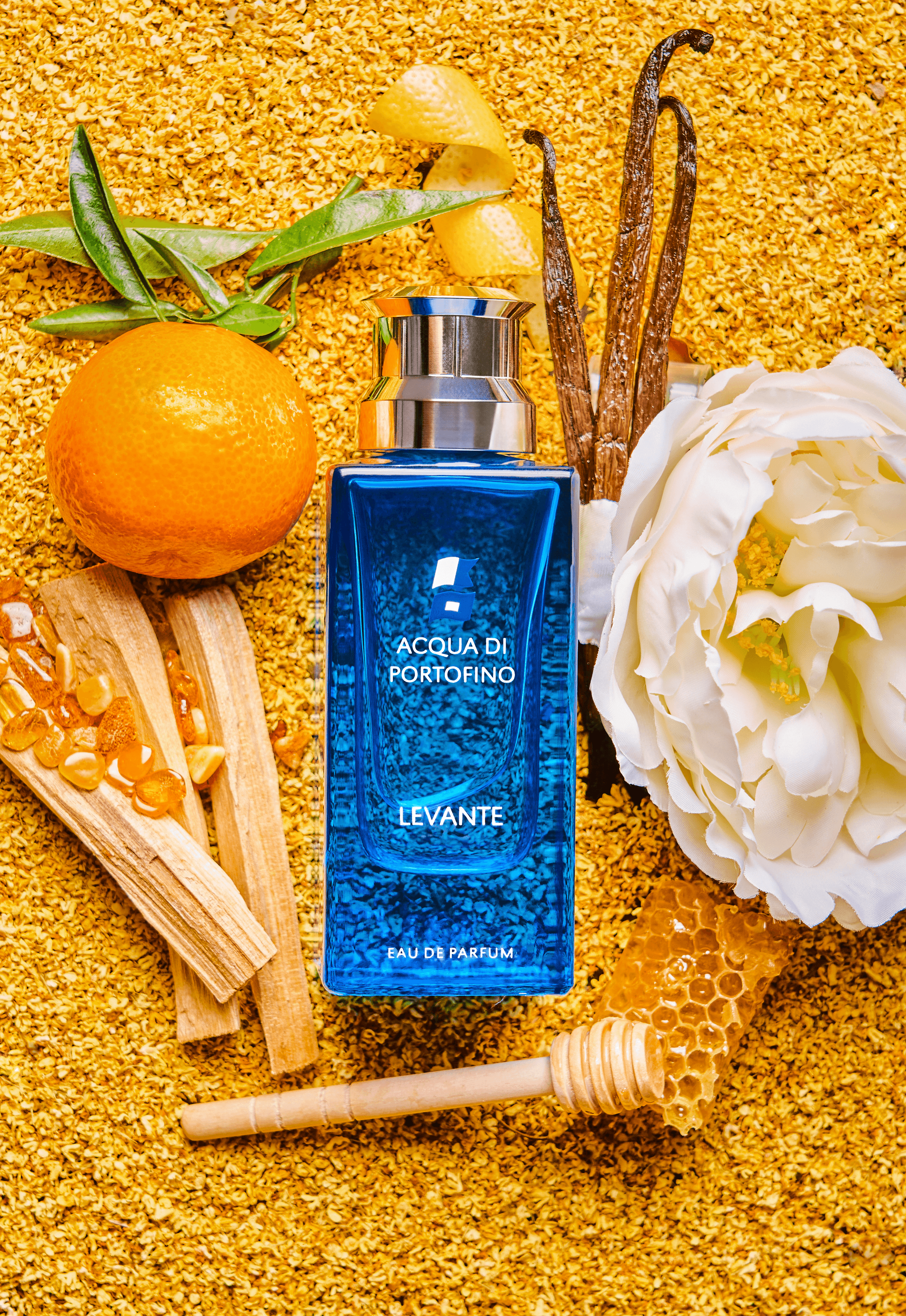 Acqua di Portofino Levante profumo - Levante Eau de Parfum - Profumo uomo/donna - fruttato e floreale - caldo e sensuale - Note di testa: accordo agrumato, pesca nettarina, albicocca, miele - Note di cuore: peonia, osmanto, ylang ylang, patchouli, davana